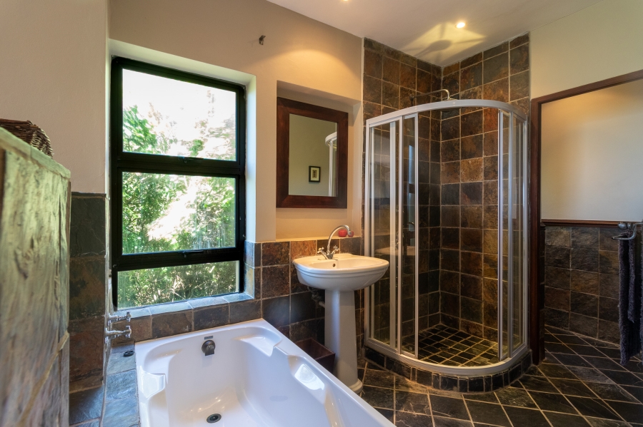 9 Bedroom Property for Sale in West Bank Eastern Cape